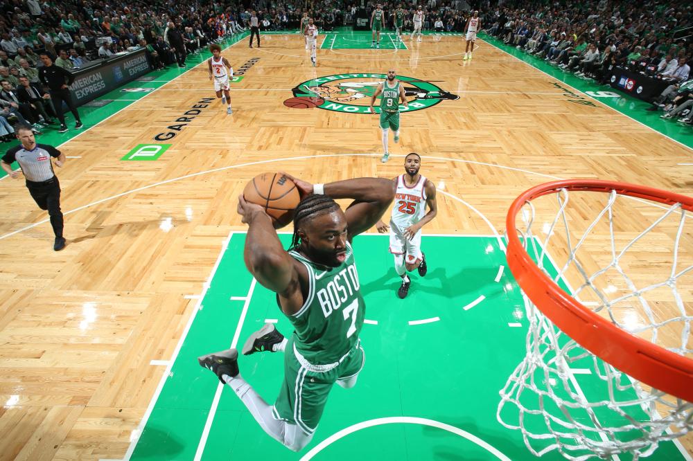 在众多足球 在众多足球