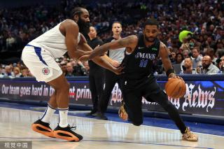 攻防两端的 攻防两端的