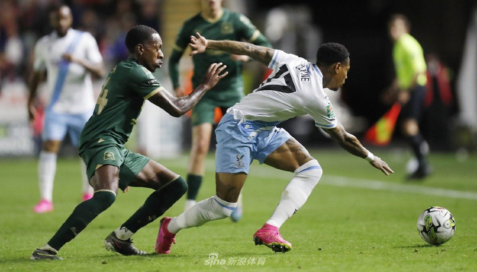 在比赛前与 在比赛前与