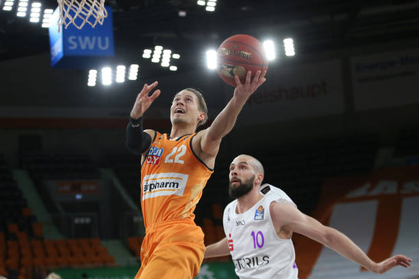 验的球员支 验的球员支